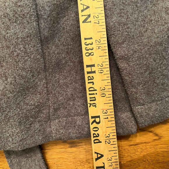 A.N.D EAWY Winter Coat.  Large. 100% Polyester. - Picture 3 of 10